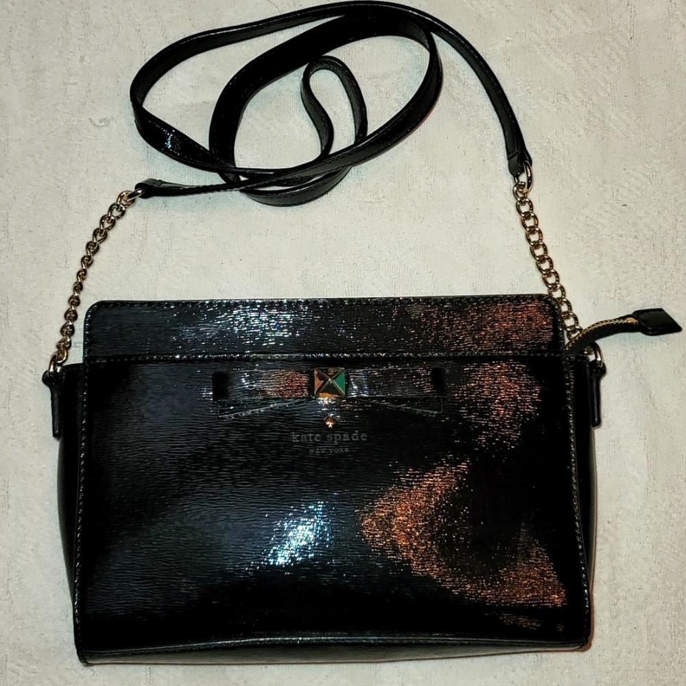 Kate Spade bag crossbody black patent leather gold trim and chain - Picture 1 of 9